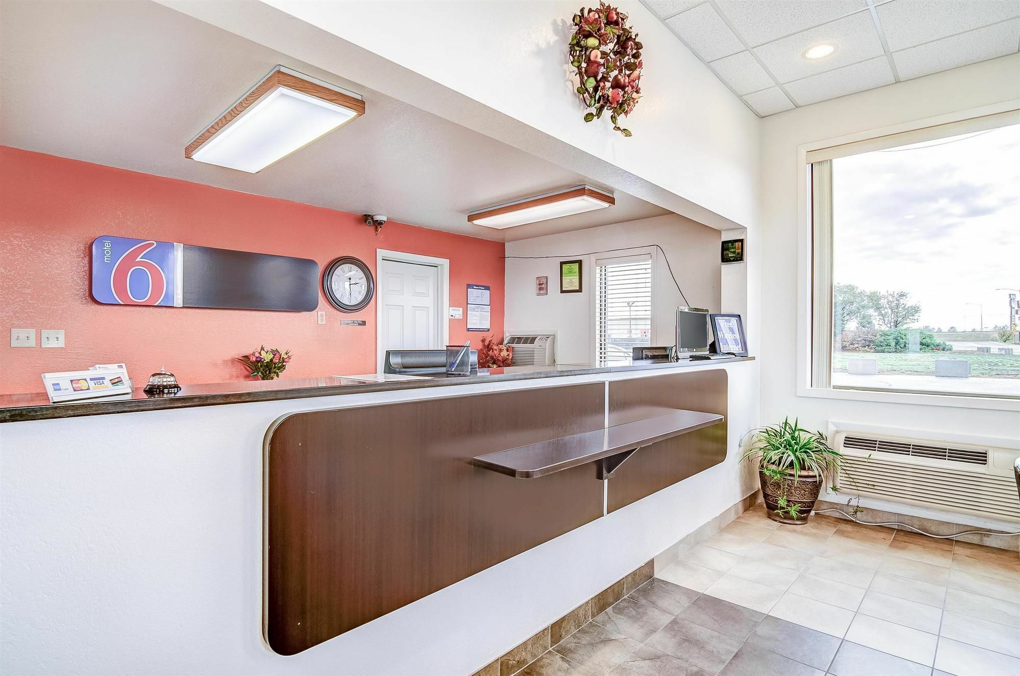 Motel 6-Colby, Ks Екстер'єр фото