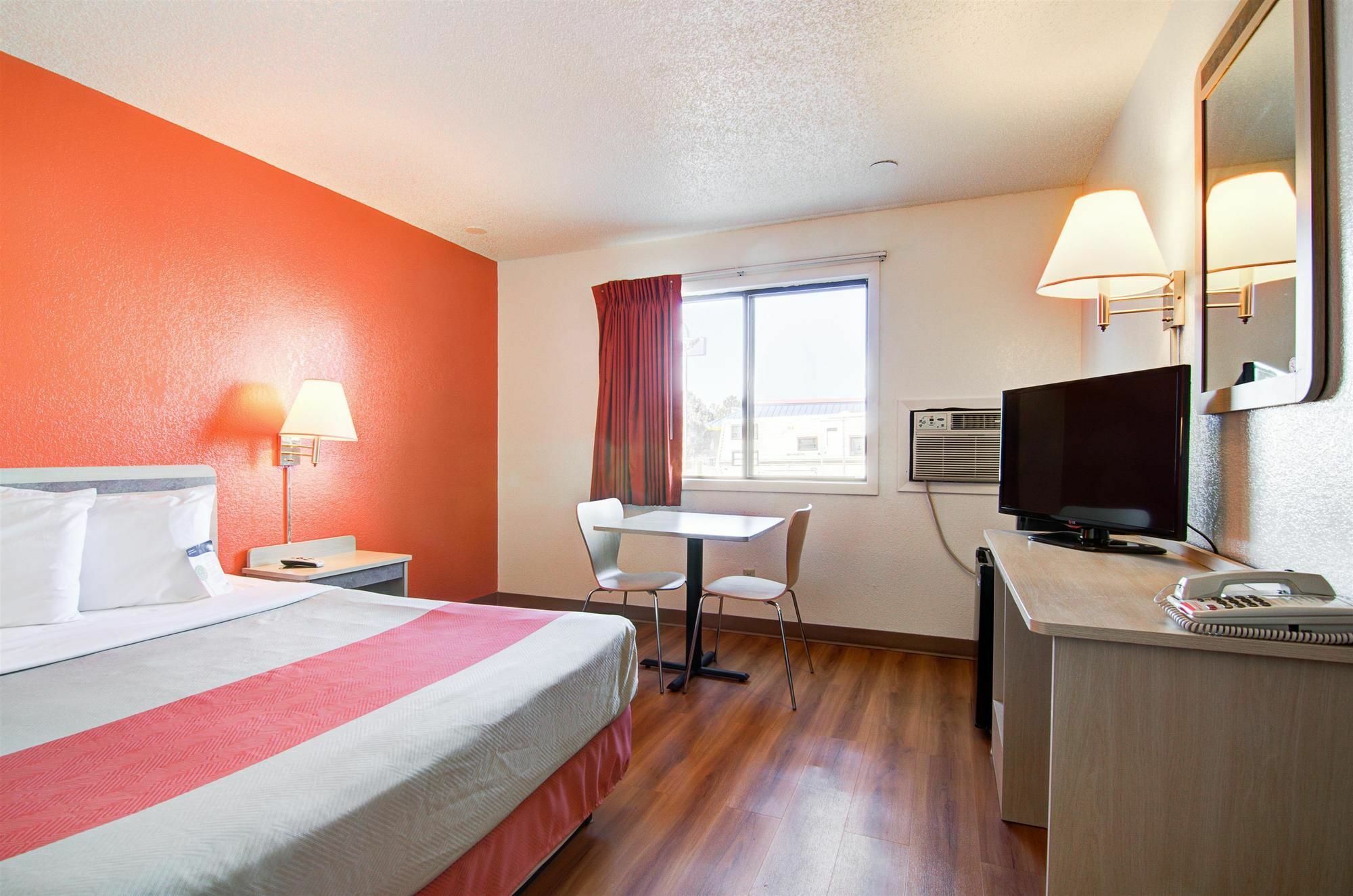 Motel 6-Colby, Ks Екстер'єр фото